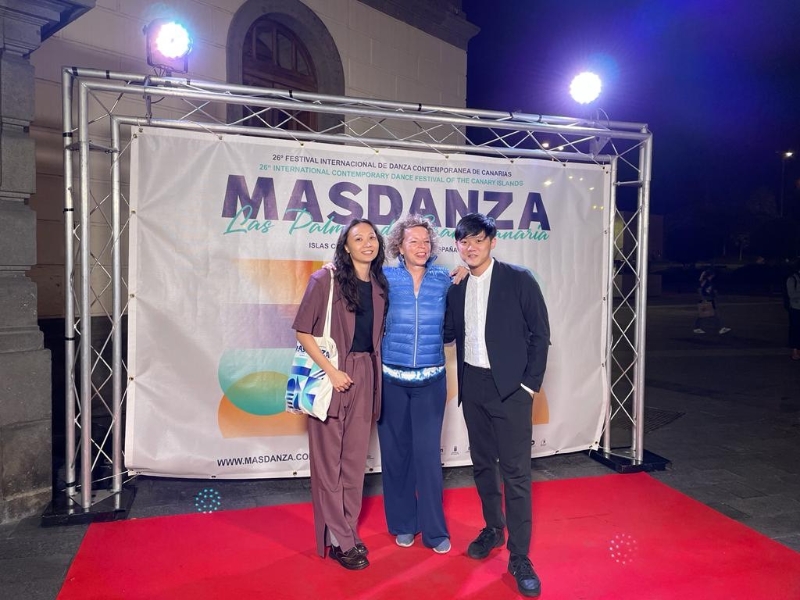 翃舞製作「『第26屆MASDANZA國際當代舞蹈節暨編舞大賽』交流計畫」與國際經紀人Claudia Morgana合影
